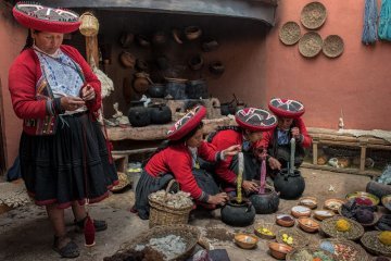 Quechua (c) Flickr / Shwan Harquail