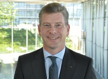 Claus Zemke leitet die Unternehmenskommunikation von Lanxess